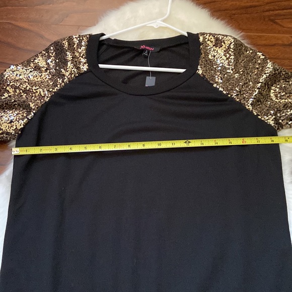 🆕 Absolutely stunning sequin sleeve sweatshirt in size M - Picture 5 of 6